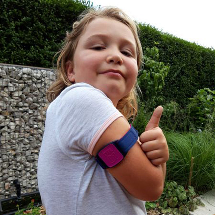 Libreband CGM armband for FreeStyle Libre with magenta Type 01 cover and blue neoprene strap worn on upper arm, customer review photo