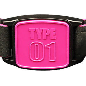 Libreband CGM armband magenta Type 01 cover close-up, compatible with FreeStyle Libre 2, showing Type 01 design detail. LML2326, LML2319, LML3002, LML4504.